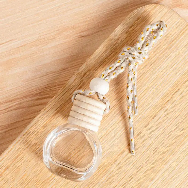 Car Essential Oil Diffuser Refillable Car Essential Oil Diffuser Car Air Freshener Perfume Bottle Aromatherapy Fragrance
