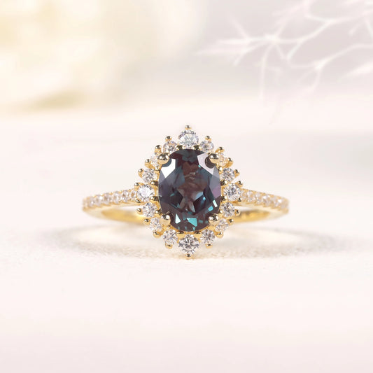 GEM'S BALLET Unique Oval Cut Alexandrite Birthstone Engagement Ring Gold 925 Sterling Silver Cluster Halo Bridal Ring for Women