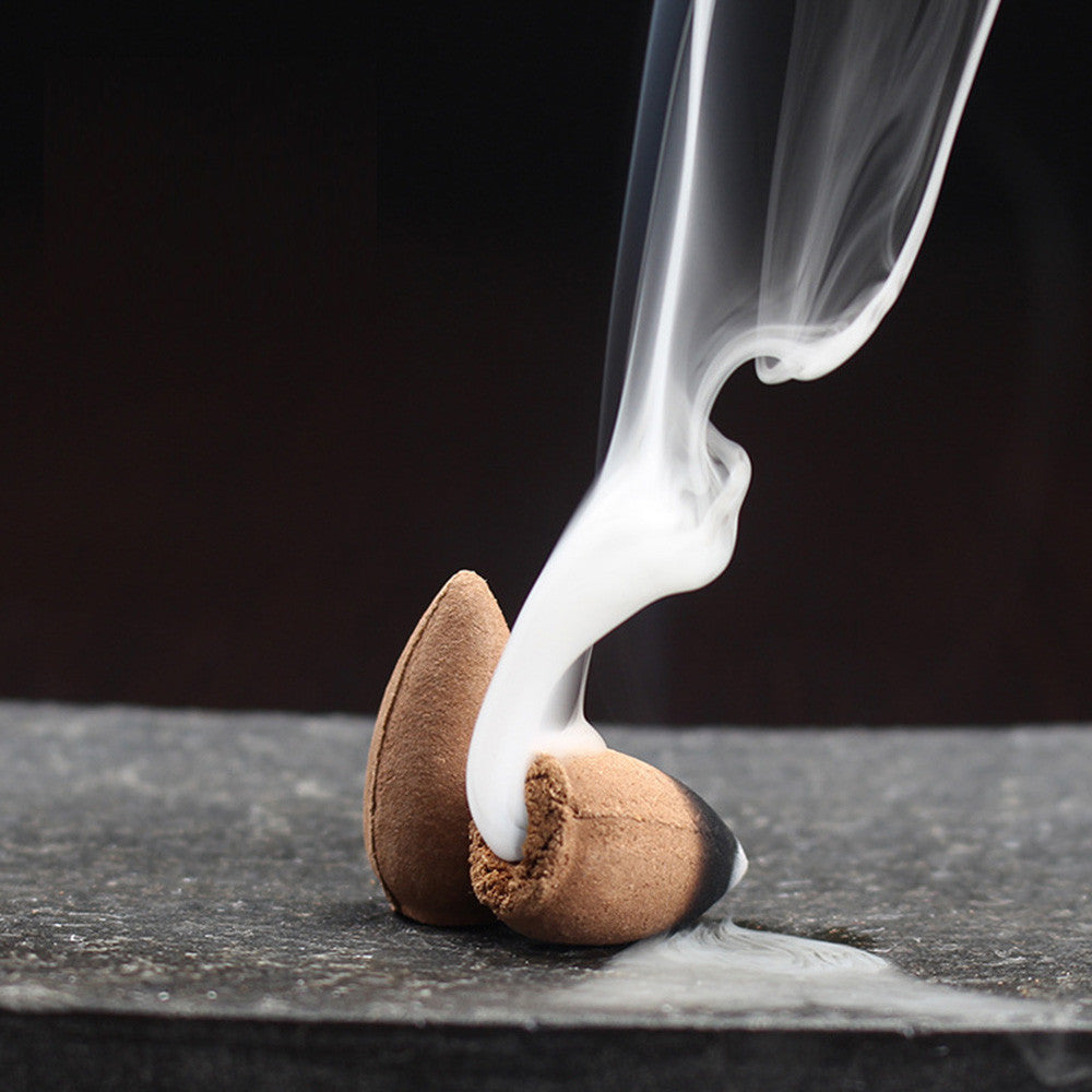 10 Pcs Pure Natural Agarwood Cone Incense & Ceramic Backflow Burner – Elevate Your Rituals